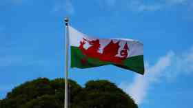 Link between universities and schools in Wales must go beyond teacher training, says education secretary 