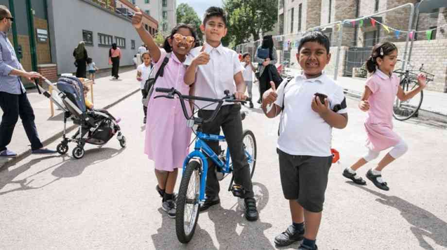 TfL and Sustrans Healthy Street Officers to reduce school-run traffic